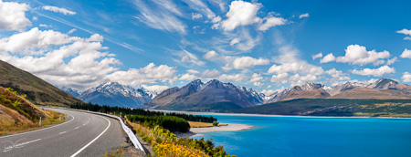Panoramic view from Mount Cook Highway, a spectacular road trip in New Zealand